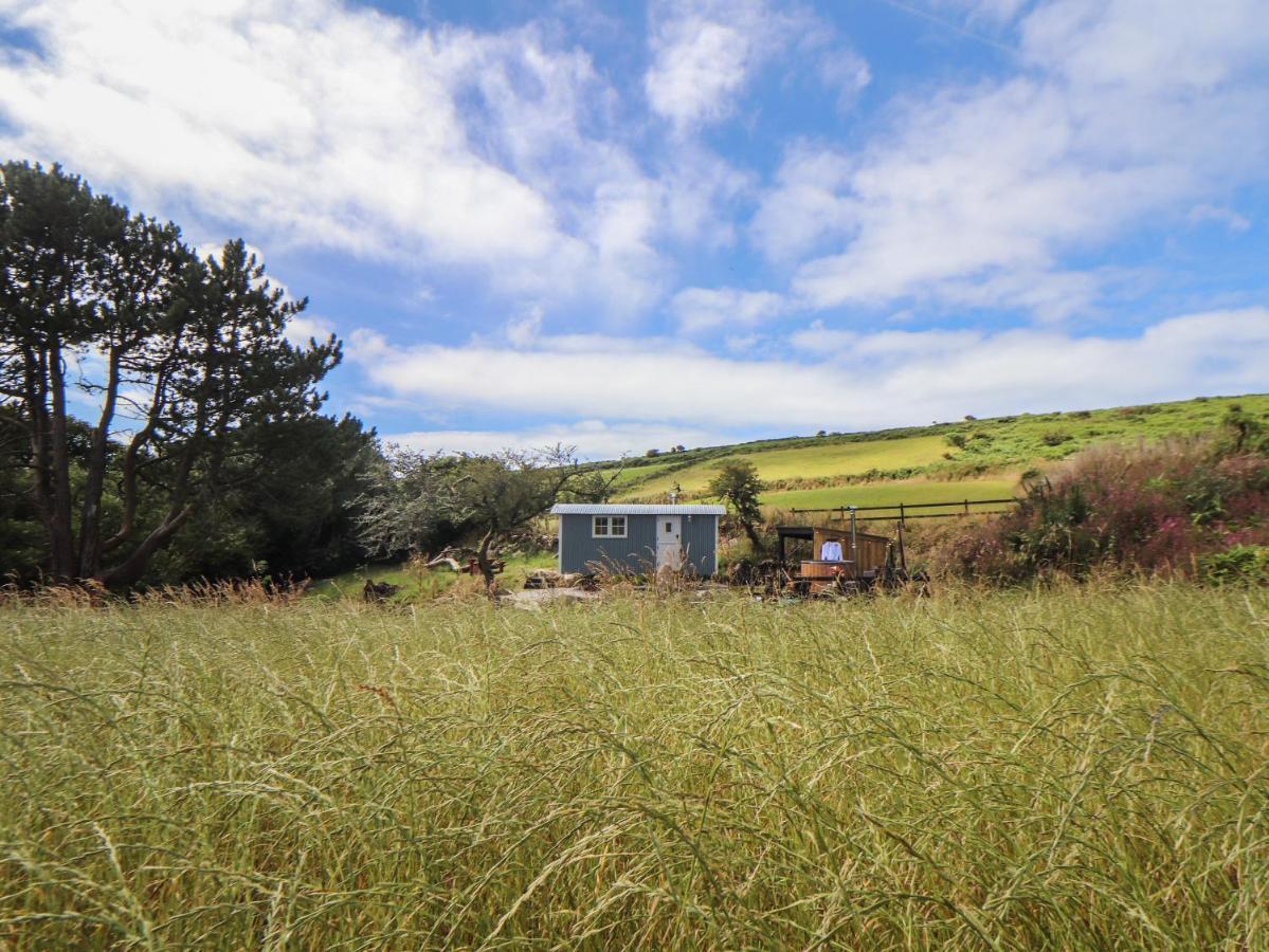 Bosulla Shepherds Hut Пензанс Екстериор снимка