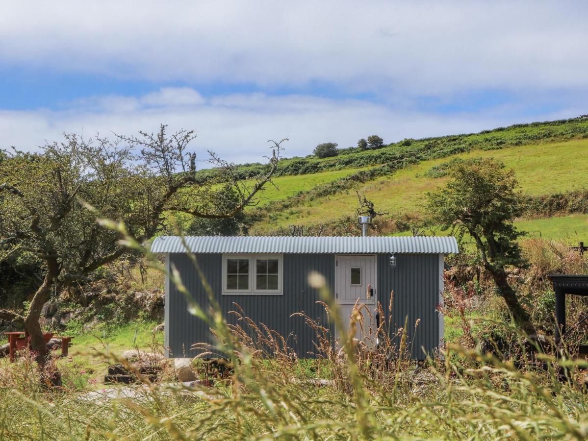 Bosulla Shepherds Hut Пензанс Екстериор снимка